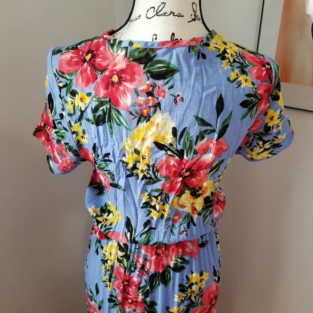 Floral Blue Dress, SIZE S, Open In the front. - Picture 12 of 16